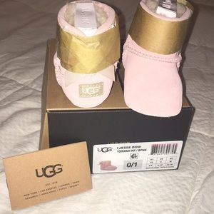 UGG Jessie Bow size 0/1
